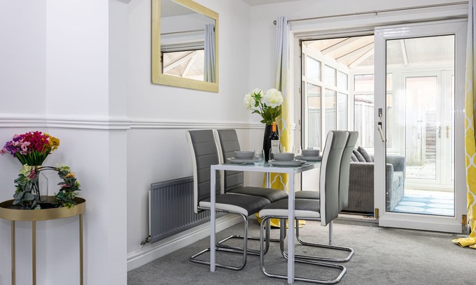 Blackburn House | Captivating 3-Bed House in Blackburn