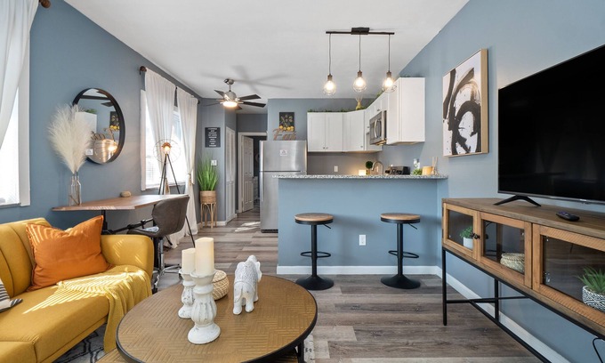 The Gate Apartment | Captivating Must Have 1 Bedroom Bungalow Vibe Apt