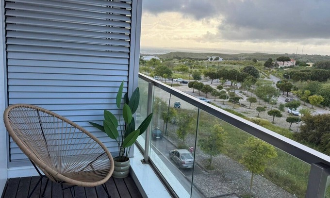 Costa de Caparica Apartment | Capuchos Glam Lounge