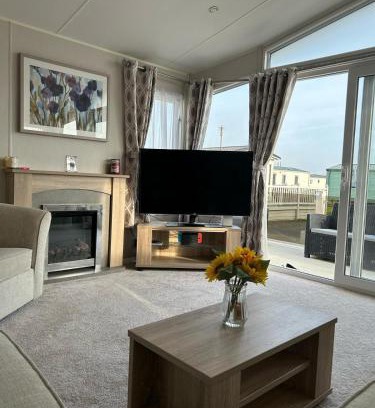 Towyn House | Caravan by the Sea D47