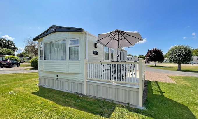 Alford House | Caravan with one double and one twin.