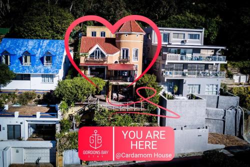 Gordons Bay Central House | Cardamom Cottage, sleeps 3 and 1 min walk to beach