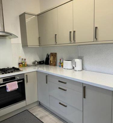 Grangetown House | Cardiff Grangetown Stylish 3Bed House.