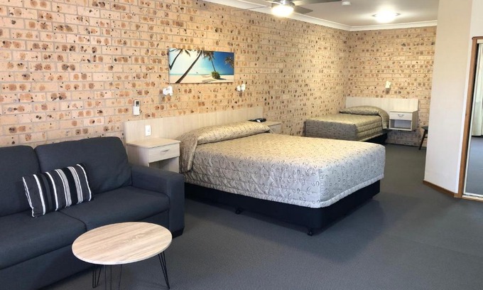 Cardiff Hotel | Cardiff Motor Inn