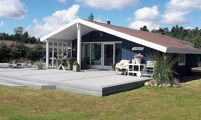 Jerup House | Carefully furnished holiday home on spacious grounds, good facilities