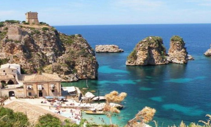 Carini House | Carini Luxury apartment in the historic center of Carini near the airport and the sea