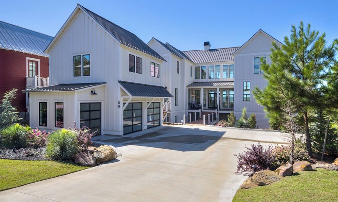 Eufaula Apartment | Carlton Landing-Cloud Nine