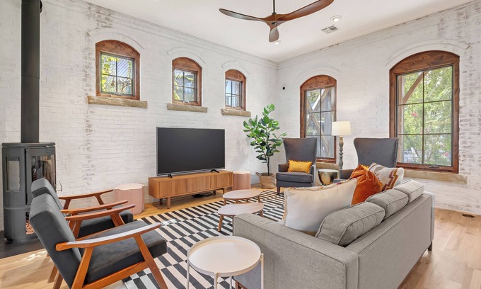 Eufaula House | Carlton Landing-Solera House