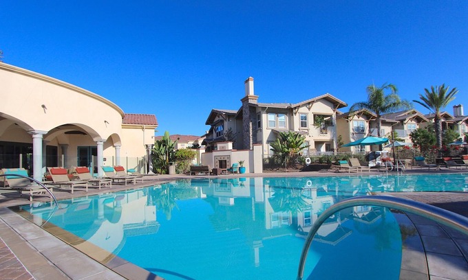 Carmel Valley Apartment | Carmel Valley/Del Mar--1st floor-Attached Garage