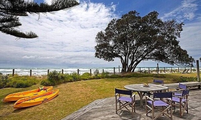 Waihi Beach Cottage | Carmens Beachside Bach - Waihi Beach Bach