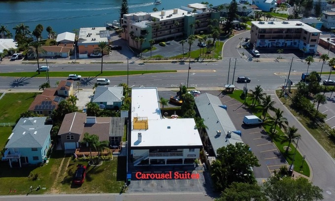 Sunset Reef Hotel | 🏖️Carousel Suites #9 - Coastal Studio Steps to the Beach!