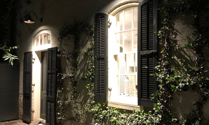 Lower Garden District Cottage | Carriage House like accomadations in 1859 Historic Lower Garden District Home