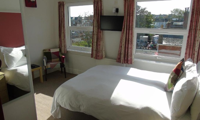 Paignton House | Carrington Guest House