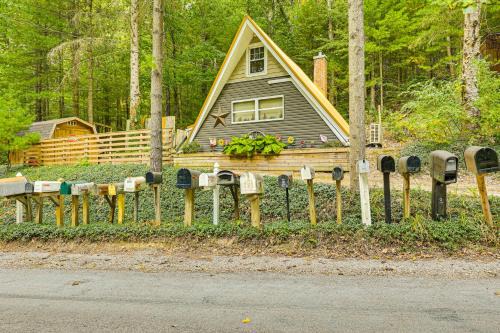 Carrollton Apartment | Carrollton Cabin with Patio and Fire Pit!