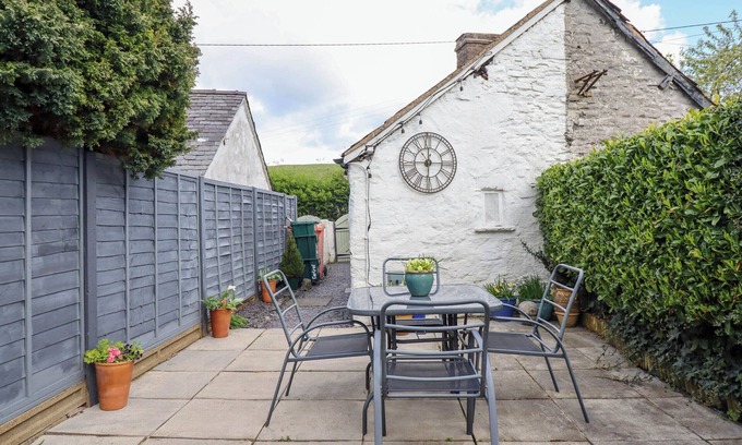 Llangernyw Cottage | Cartref