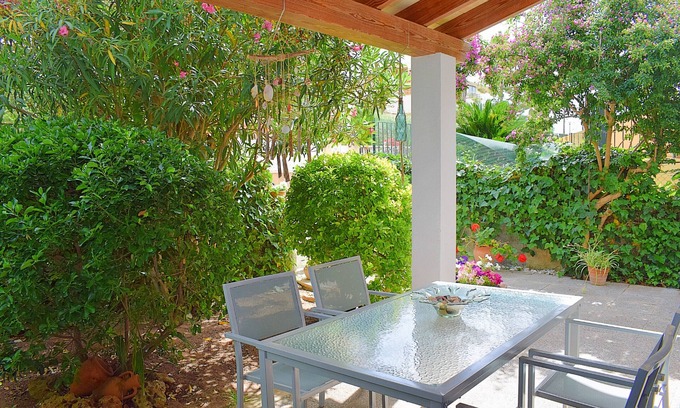 Son Baulo Ski Chalet | Casa Alba 159 cosy holiday home with garden, terrace in residential area, barbecue and WiFi