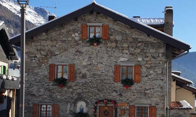 Sutrio Apartment | Casa all’antica fontana