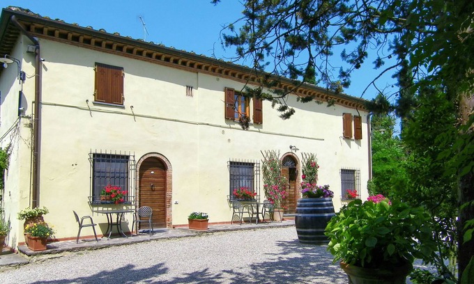 San Gimignano Apartment | Casa alle Vacche by Interhome