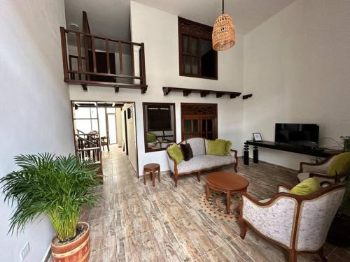 Guadalajara de Buga Apartment | Casa Aparicio