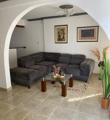 Guadalajara de Buga House | Casa, Apartamento en Buga