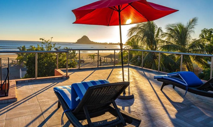 Mazatlan House | Casa Belen - Beautiful Beach View Home on Stone Island
