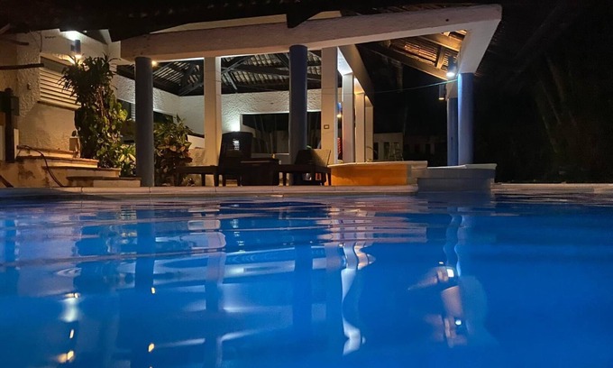 Puerto San Jose House | Casa Blanca
