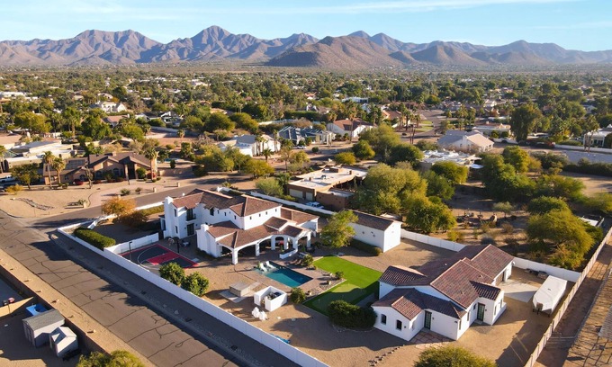 Casa Rica House | Casa Bonita Compound – Scottsdale Luxury Retreat