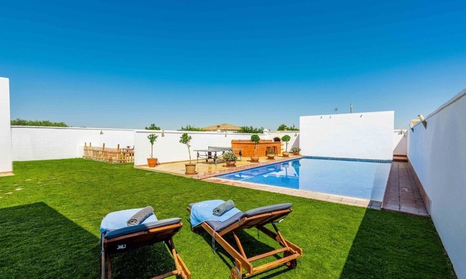 Marchena Villa | Casa Camino del Torero Marchena by Ruralidays