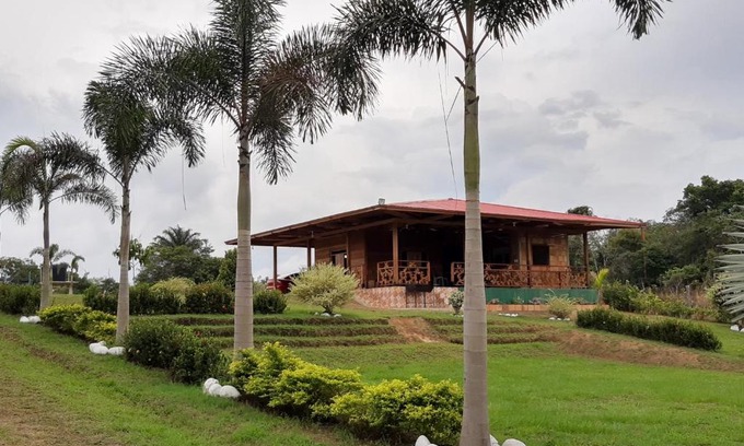 San Jose del Guaviare Ski Chalet | Casa Campestre Reina María