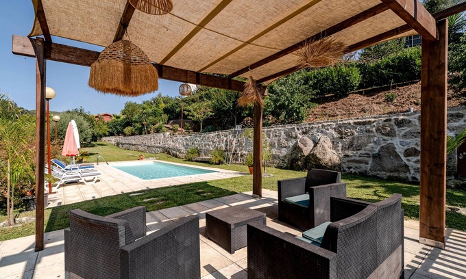 Caldelas House | Casa Campo do Telhado