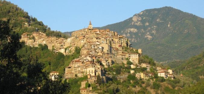 Apricale Apartment | Casa Chiara