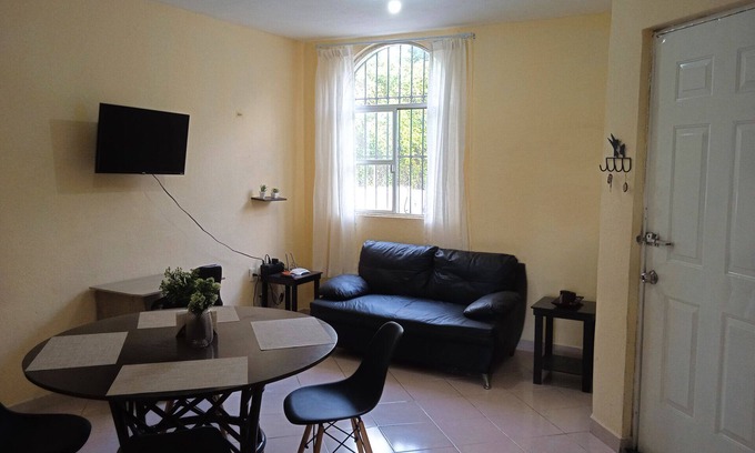 San Miguel House | Casa Colibrí, 2 bedrooms, Netflix, Parking