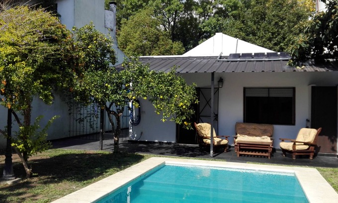 Villa Adelina House | Casa con garage y piscina climatizada