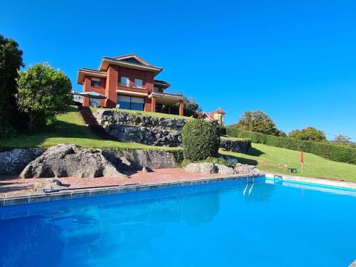 Bareyo Villa | Casa con piscina en Ajo - Las Arrañadas
