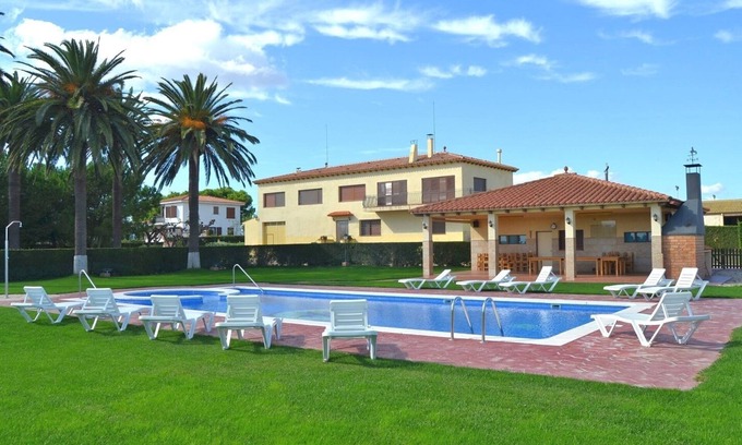 Riudoms Villa | Casa Costell, the perfect villa: XL Pool, Padel, Football, Golf & near beach