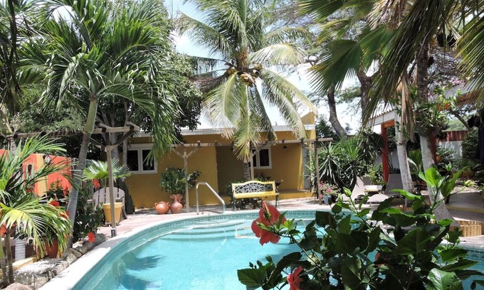 Savaneta Apartment | Casa Cunucu Terrace w/Pool