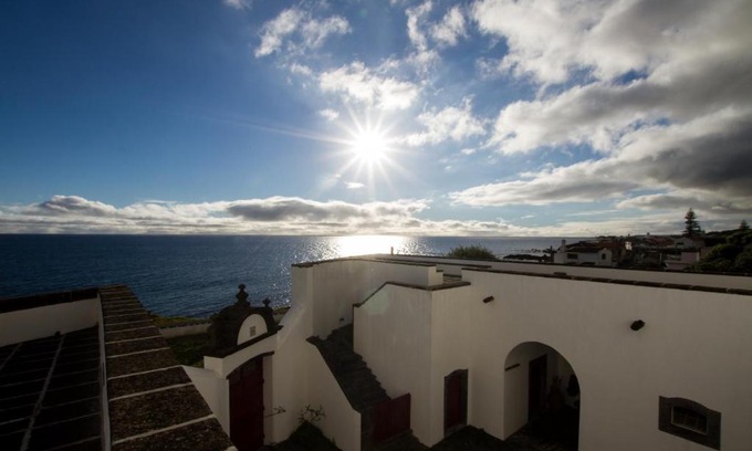 Lagoa House | Casa da Rocha Quebrada