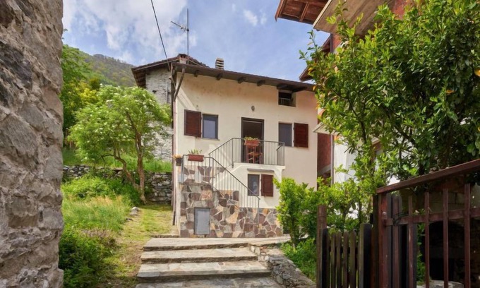 Dascio House | Casa Dascio by Interhome