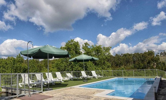 Molares House | Casa de Barreiros Camélias de Basto