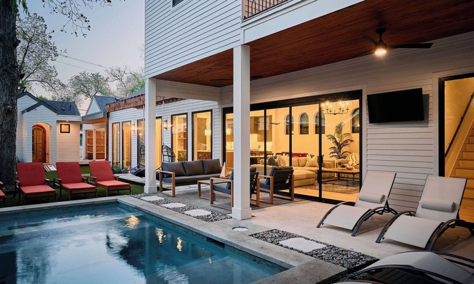 Govalle House | Casa De Prado by Lux Tiny Resorts