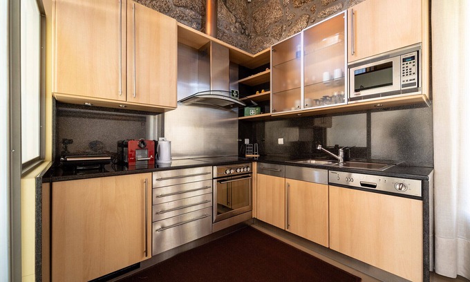 Sao Martinho de Silvares House | Casa de Silvares Fafe - Moradia Premium com piscina by House and People