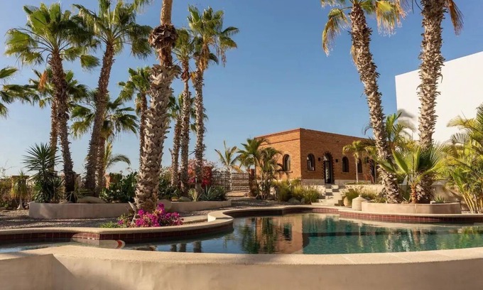 Todos Santos House | Casa Del Arte - a modern desert oasis ft. in Vogue