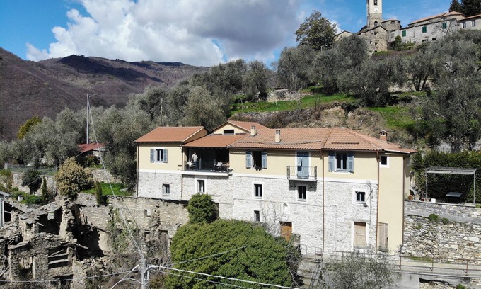 Nirasca House | casa Dino - Ligurian country house in perfect tranquility, Maritime Alps and sea