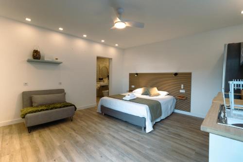 Camara de Lobos House | Casa do Faiska