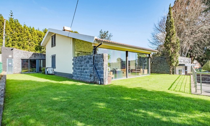 Santo da Serra Ski Chalet | Casa do Santo by Madeira Sun Travel