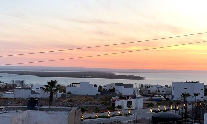 La Paz House | Casa Esperanza - spacious beauty with bay views