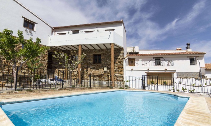 Laroya House | casa familiar matasiete - with swimming pool