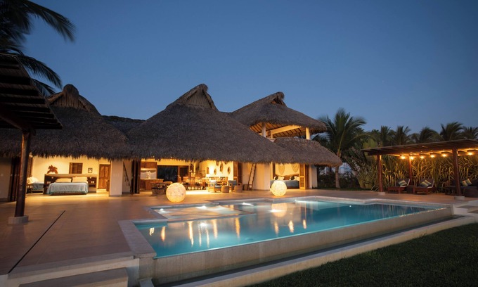 Libertad House | Casa Gaby - A luxurious, beachfront villa