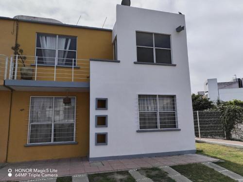 Queretaro House | Casa Gerbera Queretaro