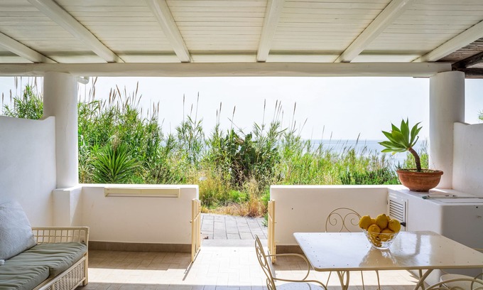 San Vincenzo House | Casa Ginestra between the sea and the volcano